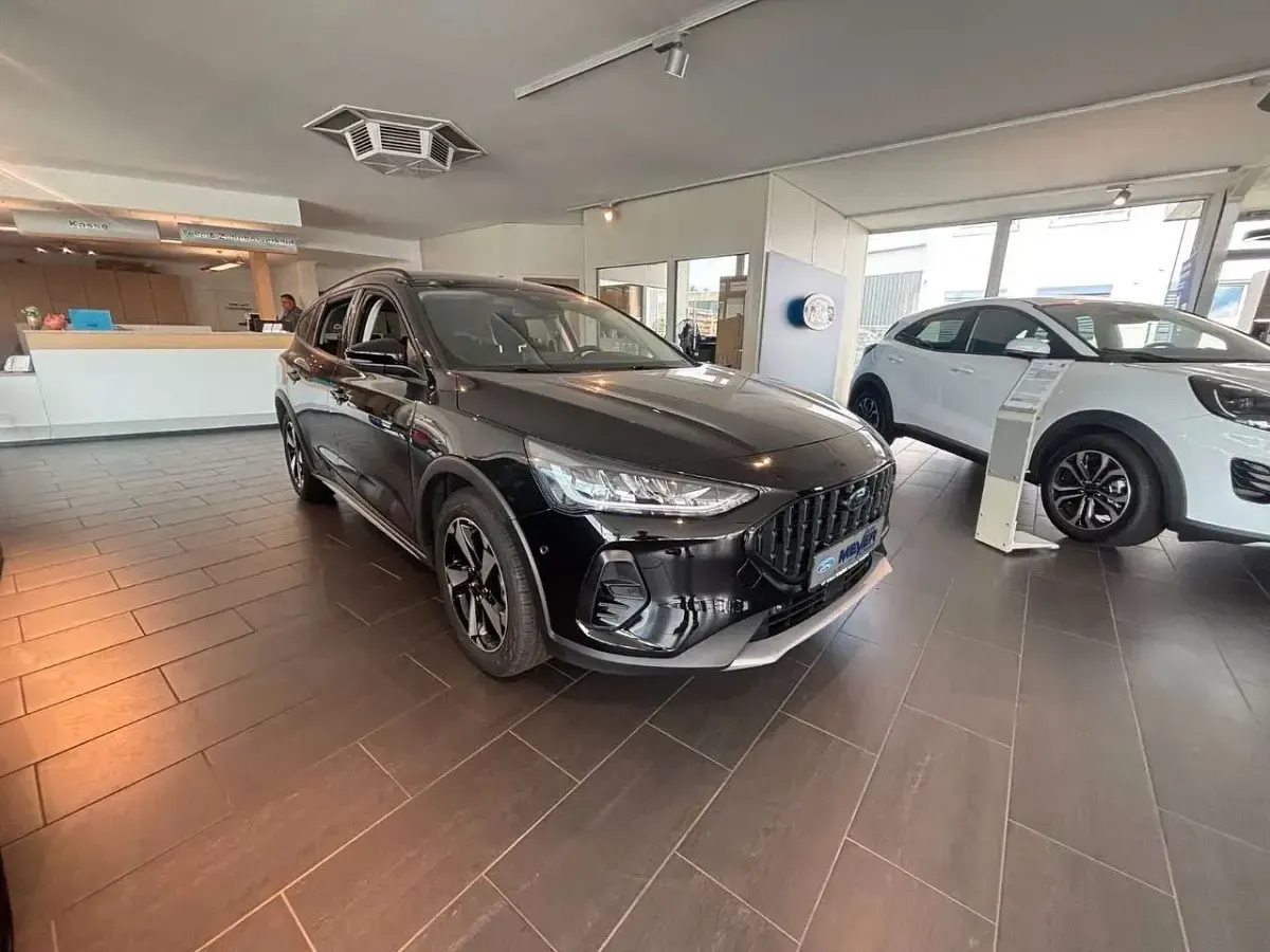 Neu Ford Focus Active X 155 PS (114 kW) 2026 Agate black Kombi