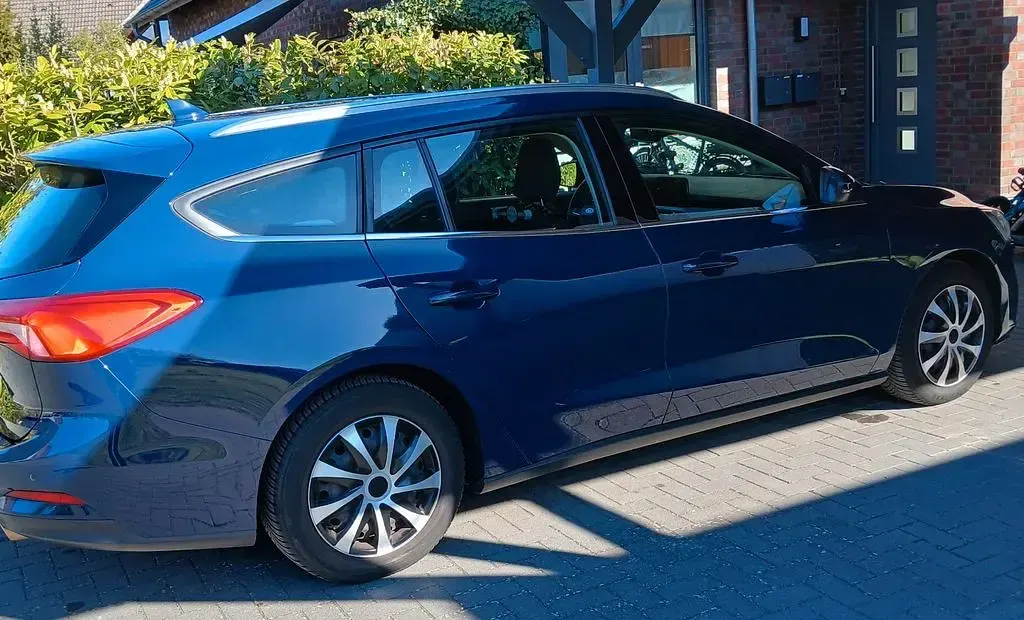 Gebraucht Ford Focus Vignale 125 PS (91 kW) 2019 Blau Limousine