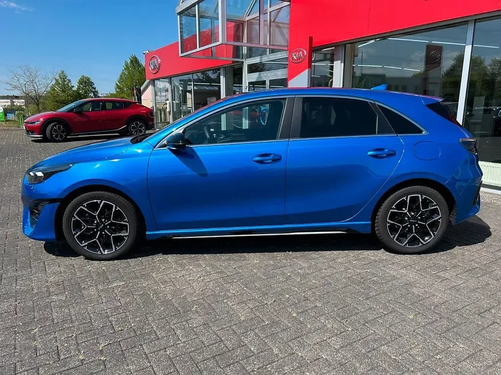 Gebraucht Kia Ceed GT-Line 140 PS (102 kW) 2025 Blau Kleinwagen