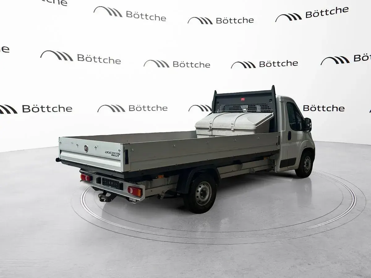 Gebraucht Fiat Ducato 179 PS (131 kW) 2024 Colore esterno (weiss (pastell)) Van