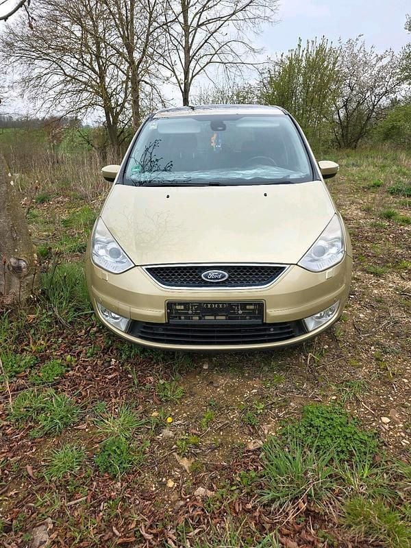 Usata Ford Galaxy 140 CV (102 kW) 2006 Oro Monovolume
