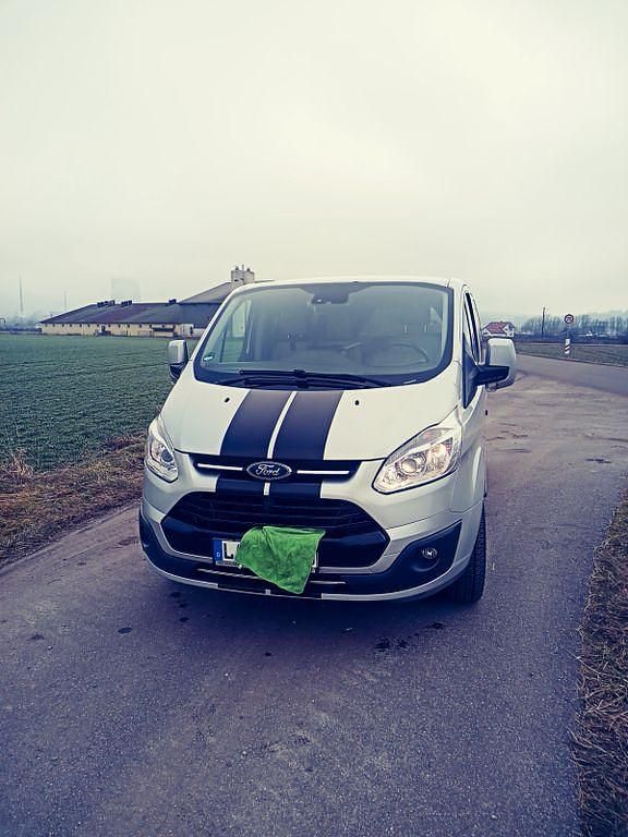 Silber Gebraucht 2017 Ford Tourneo Van / Kleinbus | 21.500 € (Superpreis) - Bild 1/4