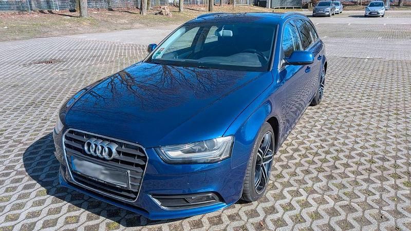 Gebraucht Audi A4 Ambition 170 PS (125 kW) 2012 Blau Kombi
