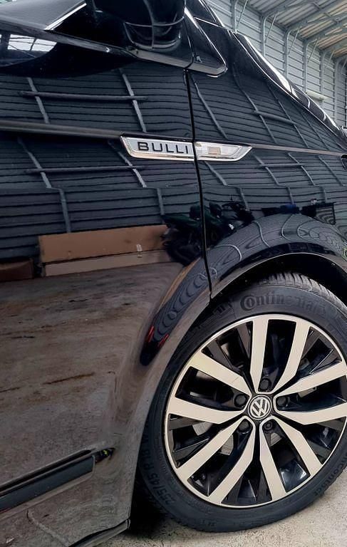 Second-hand VW Multivan Highline 204 CP (150 kW) 2016 Negru Monovolum