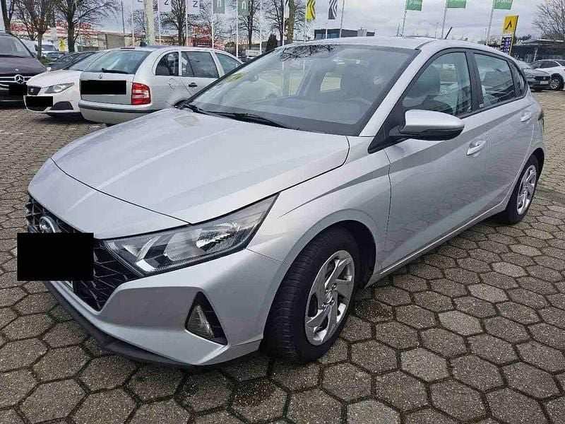 Gebraucht Hyundai i20 101 PS (74 kW) 2021 Silber Kleinwagen