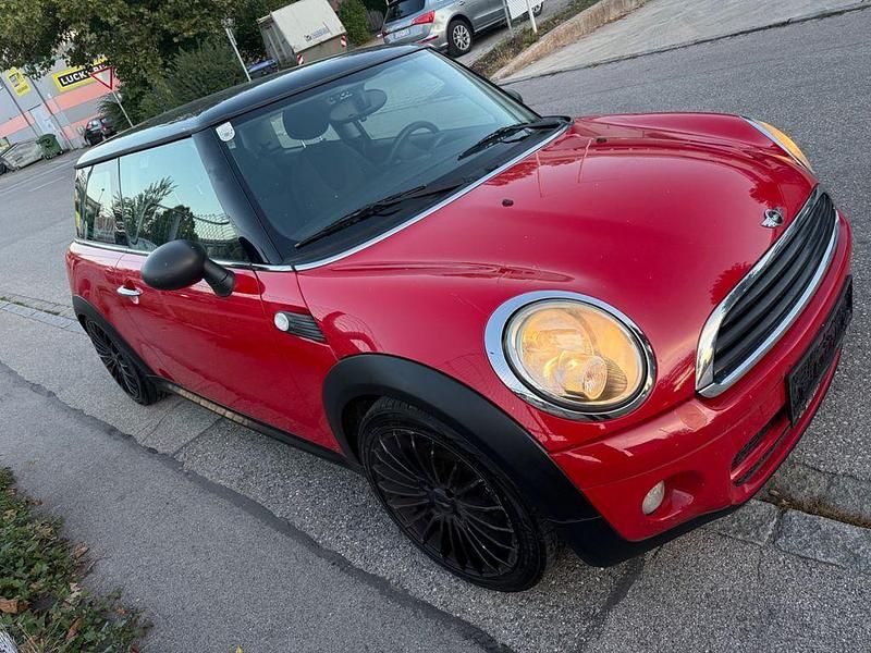 Rot Gebraucht 2010 Mini Cooper D Kleinwagen | 2.250 € - Bild 1/4