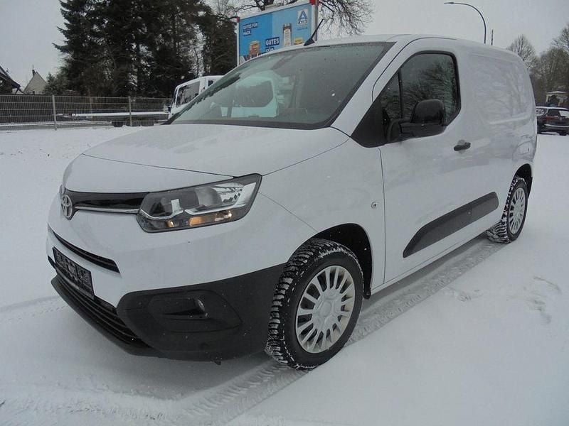 Gebraucht Toyota Proace City City 102 PS (75 kW) 2024 Weiß Van / Kleinbus