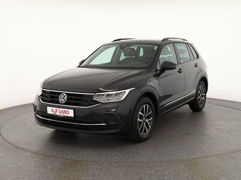 Uranograu Gebraucht 2021 VW Tiguan Life SUV | 26.950 € (Etwas zu teuer) - Bild 1/4