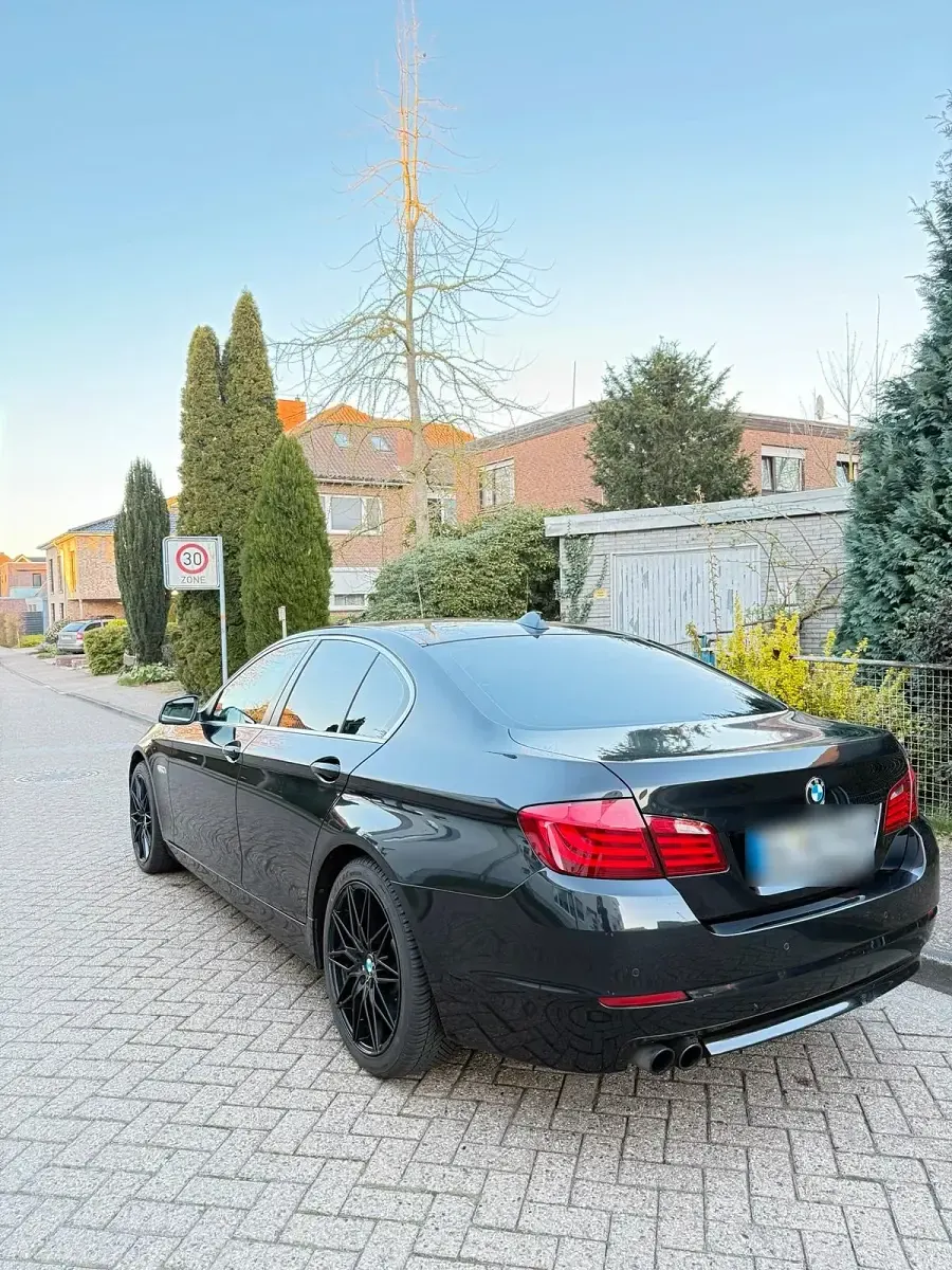 Second-hand BMW 525 218 CP (160 kW) 2013 Negru Berlinǎ