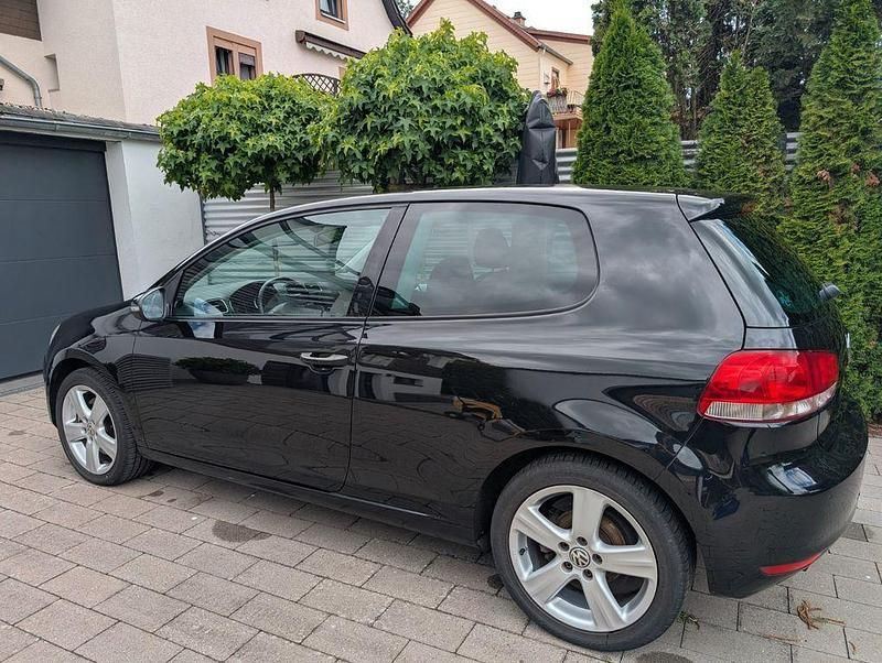 Schwarz Gebraucht 2010 VW Golf VI Comfortline Limousine | 7.950 € (Fairer Preis) - Bild 1/4