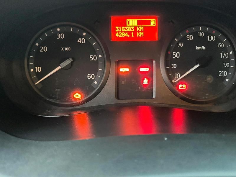 Weiß Gebraucht 2025 Renault Trafic Van | 4.300 € - Bild 1/4
