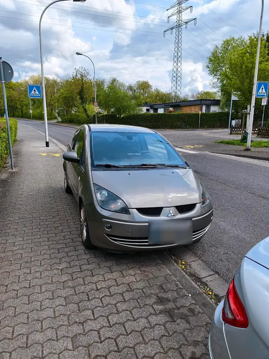 Gebraucht Mitsubishi Colt 95 PS (69 kW) 2008 Grau Kleinwagen