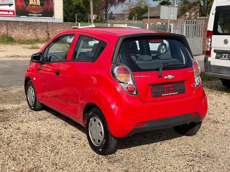 Używany Chevrolet Spark 68 KM (50 kW) 2012 Czerwony Hatchback