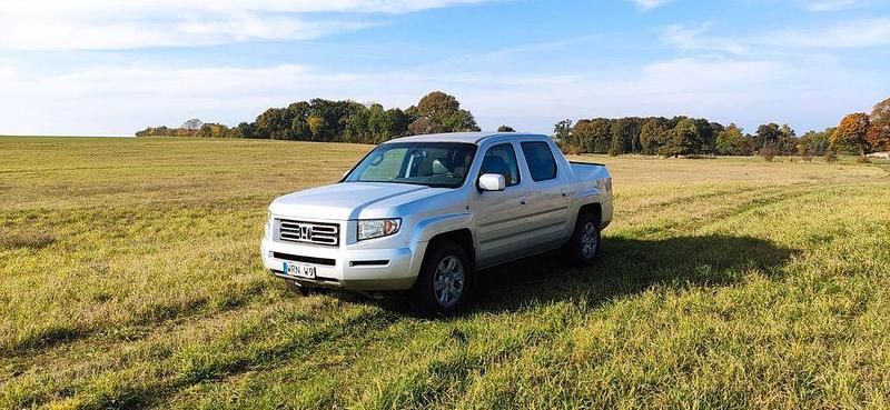 Silber Gebraucht 2005 Honda Ridgeline SUV | 12.500 € - Bild 1/4
