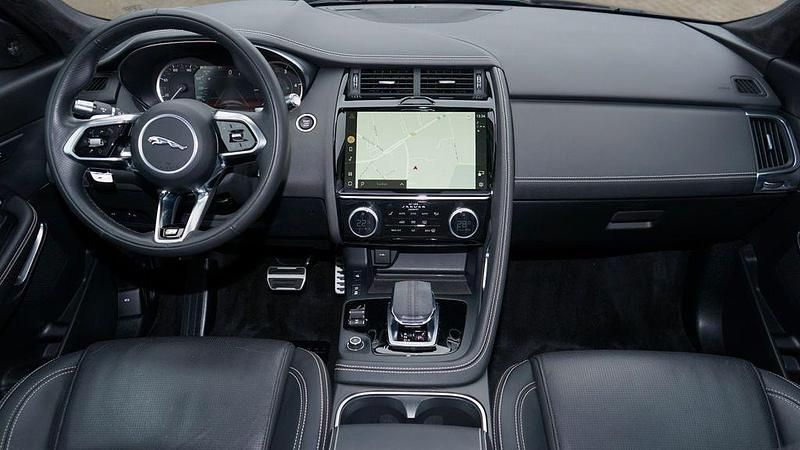 Second-hand Jaguar E-Pace R-Dynamic 204 CP (150 kW) 2021 Albastru SUV