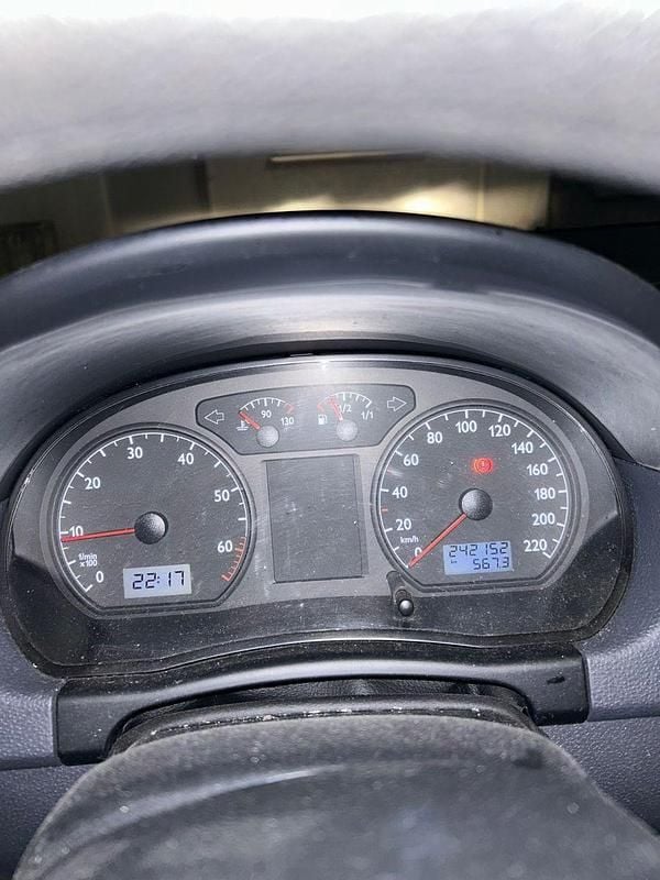 Gebraucht VW Polo Basis 64 PS (47 kW) 2003 Grau Limousine