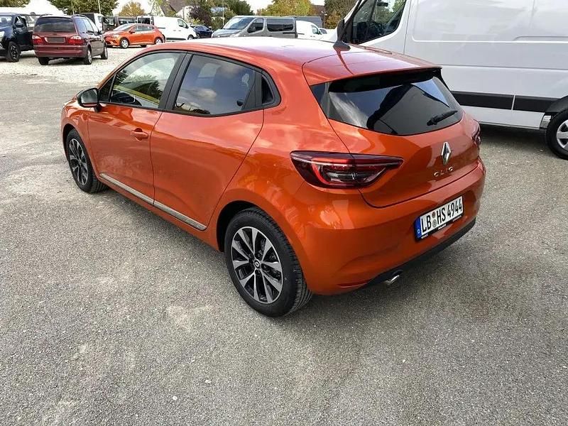 Gebraucht Renault Clio V Zen 91 PS (66 kW) 2022 Valenciaorange metallic Limousine
