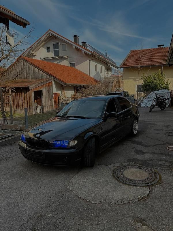 Schwarz Gebraucht 2004 BMW 316 Limousine | 1.600 € (Superpreis) - Bild 1/4