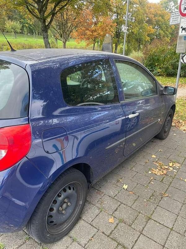 Gebraucht Renault Clio II Dynamique 75 PS (55 kW) 2009 Blau Limousine