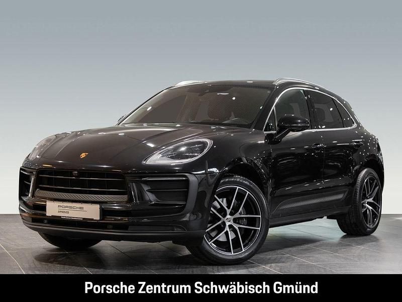 Gebraucht Porsche Macan 265 PS (194 kW) 2024 Tiefschwarzmetallic SUV
