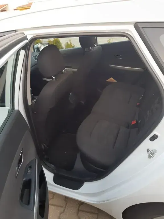 Gebraucht Kia Ceed 90 PS (66 kW) 2012 Weiß Kleinwagen
