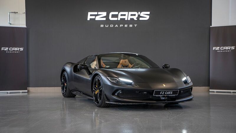 Gebraucht Ferrari 296 840 PS (617 kW) 2024 Schwarz Cabrio