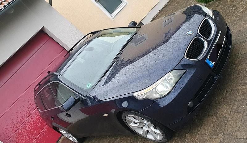 Blau Gebraucht 2025 BMW 535 Sport Line Kombi | 5.700 € - Bild 1/4