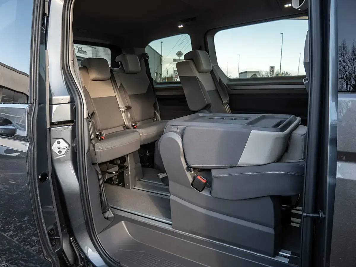 Gebraucht VW Multivan Life 150 PS (110 kW) 2024 Van / Kleinbus