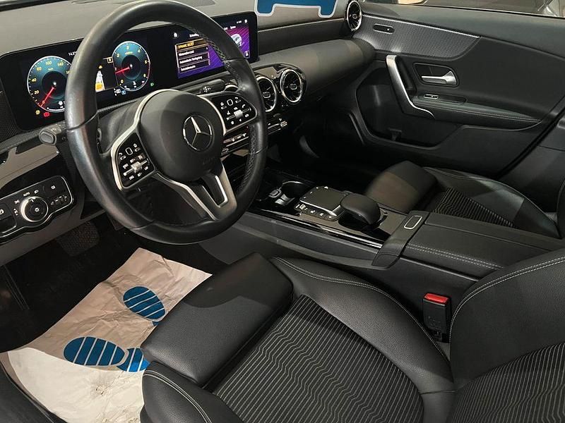 Gebraucht Mercedes A180 116 PS (85 kW) 2021 Silber Limousine