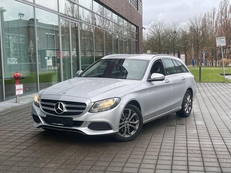 Gebraucht Mercedes C200 136 PS (100 kW) 2017 Silber Kombi