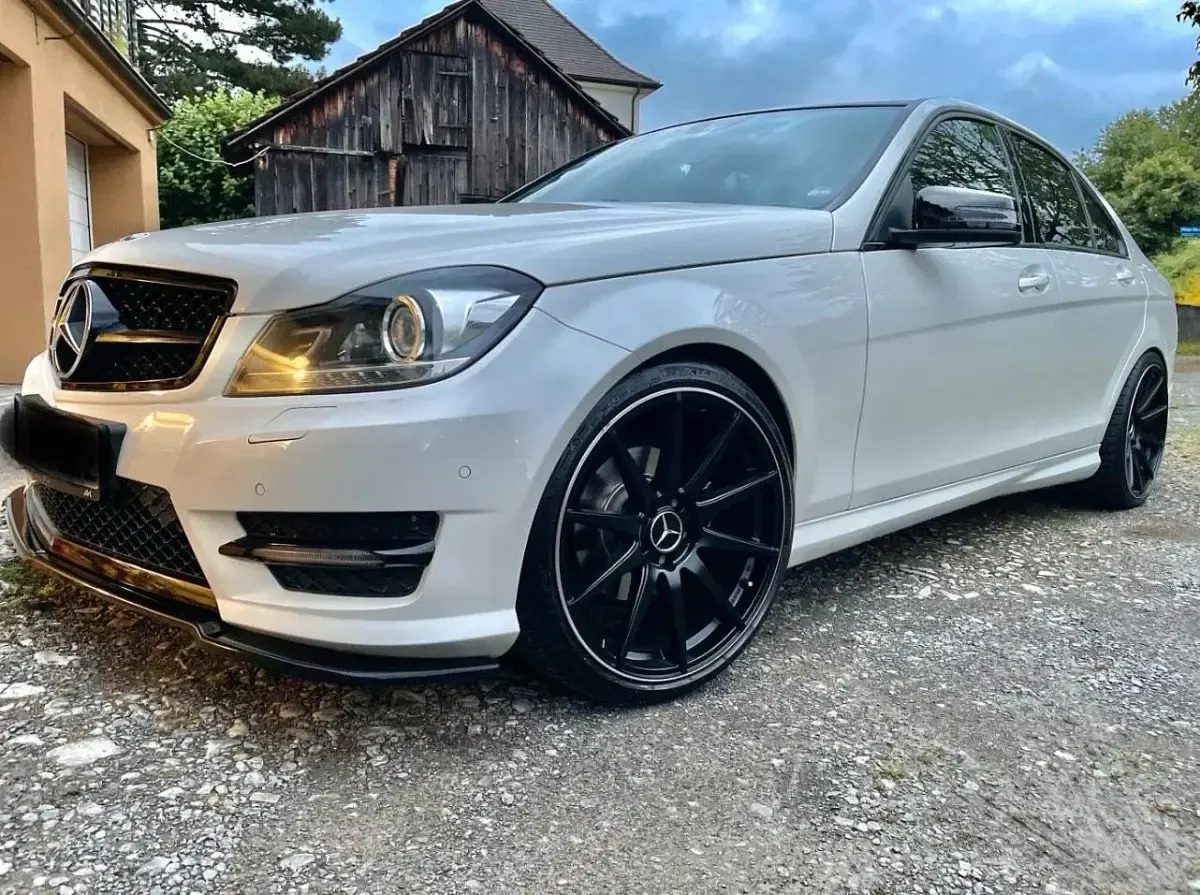 Gebraucht Mercedes C200 Sport 184 PS (135 kW) 2013 Weiß Limousine