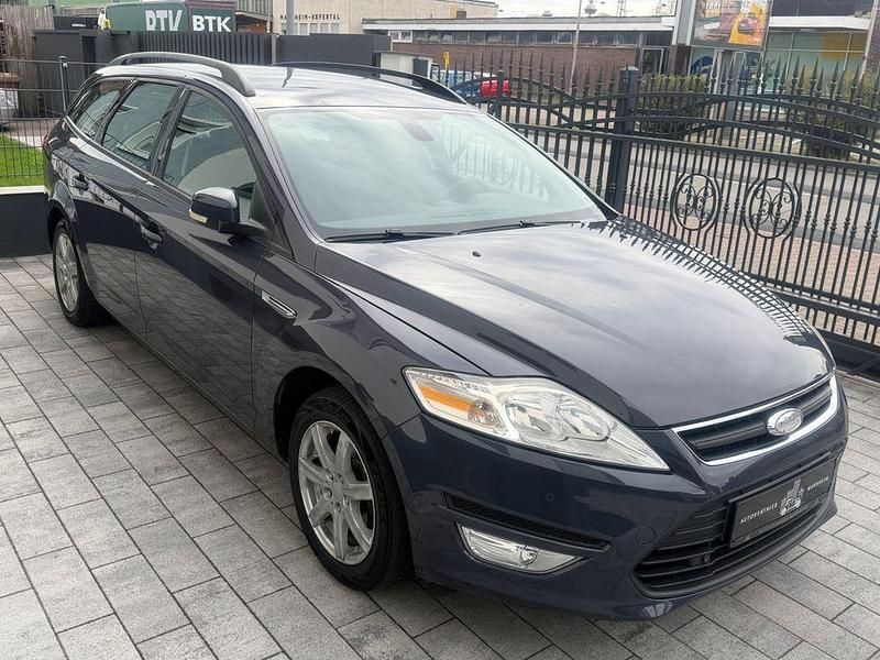Gebraucht Ford Mondeo Trend 120 PS (88 kW) 2010 Grau Limousine