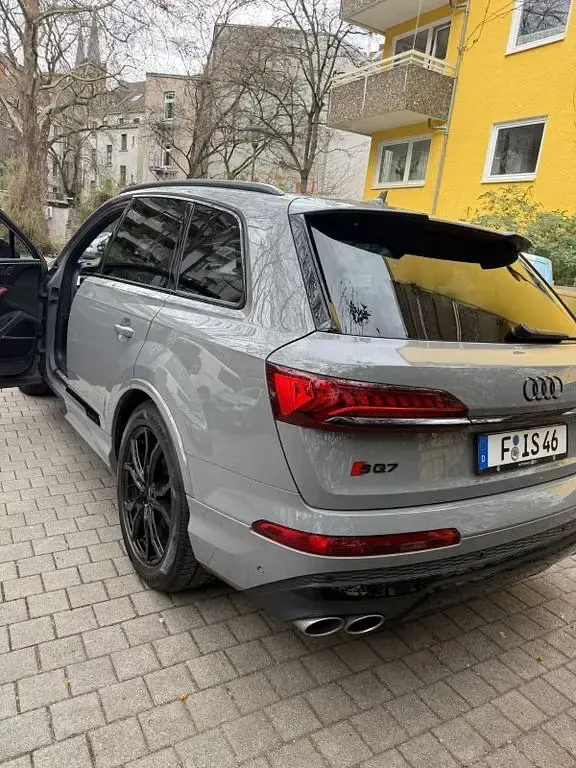 Gebraucht Audi SQ7 Competition 507 PS (372 kW) 2023 Grau SUV