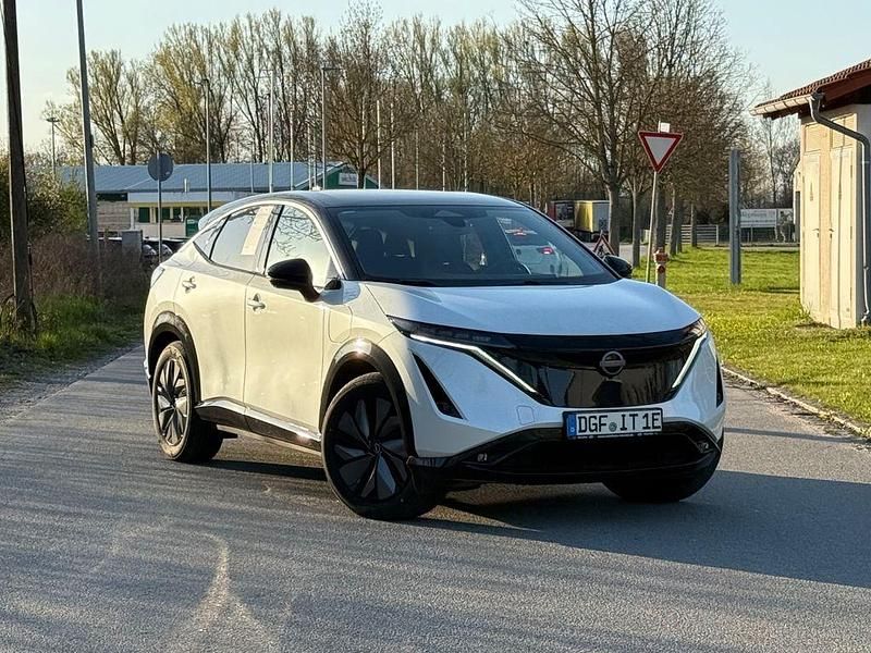 Schwarz Gebraucht 2023 Nissan Ariya SUV | 36.999 € (Guter Preis) - Bild 1/4