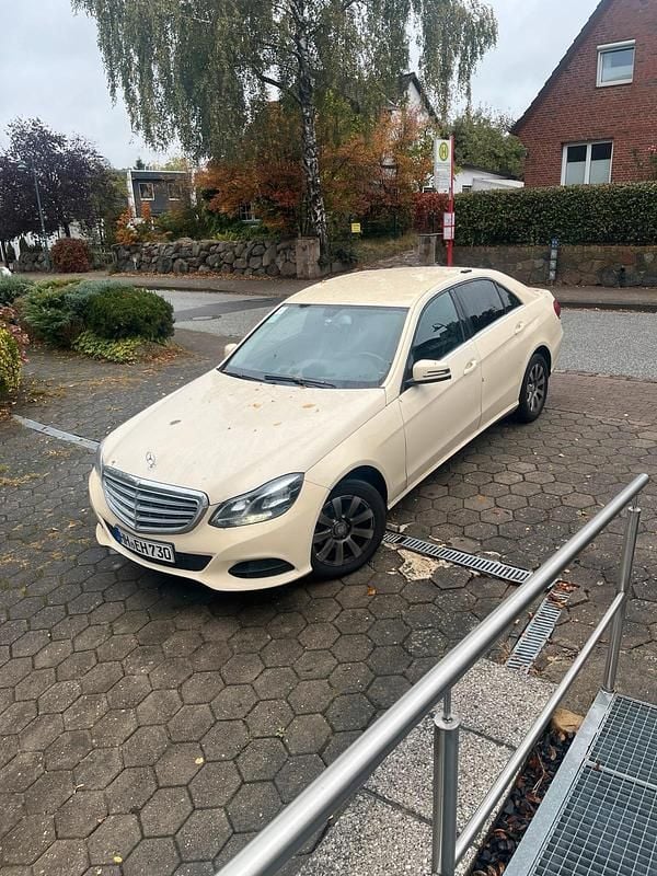 Gebraucht 2016 Mercedes E200 Limousine | 5.500 € (Superpreis) - Bild 1/2