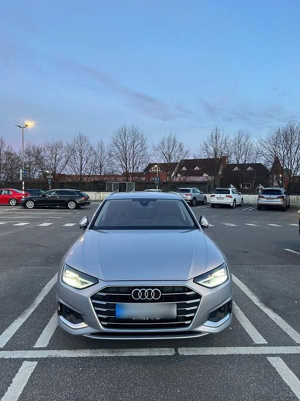Gebraucht Audi A4 Ambiente 163 PS (119 kW) 2021 Silber Kombi