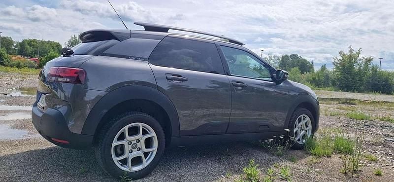 Grau Gebraucht 2019 Citroën C4 Cactus PureTech Kleinwagen | 15.000 € (Guter Preis) - Bild 1/4