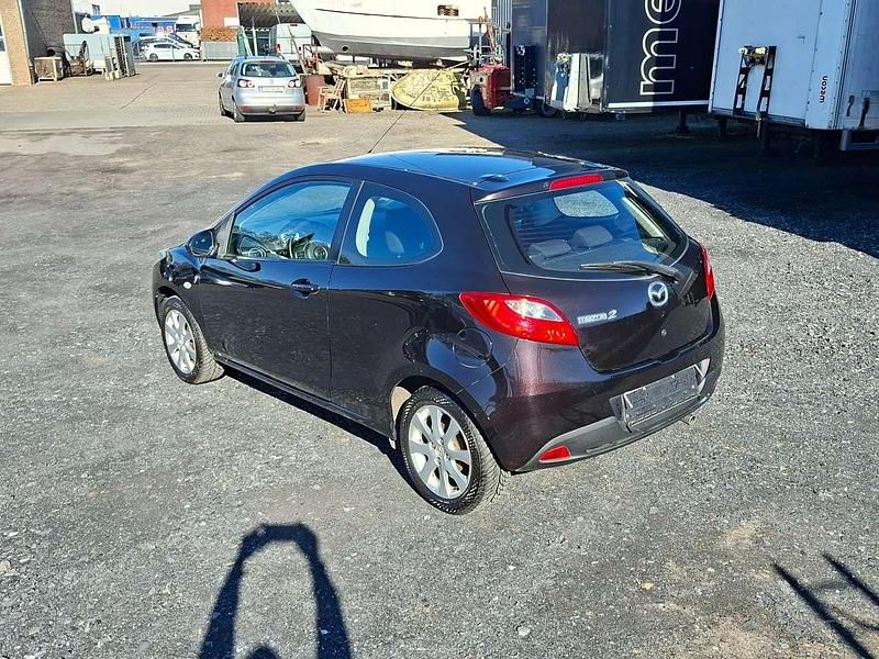 Gebraucht Mazda 2 75 PS (55 kW) 2010 Grau Kleinwagen
