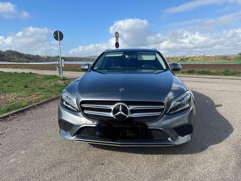 Gebraucht Mercedes C200 184 PS (135 kW) 2019 Grau Kombi