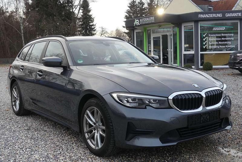 Gebraucht BMW 320 Advantage 184 PS (135 kW) 2020 Mineralgrau metallic Kombi