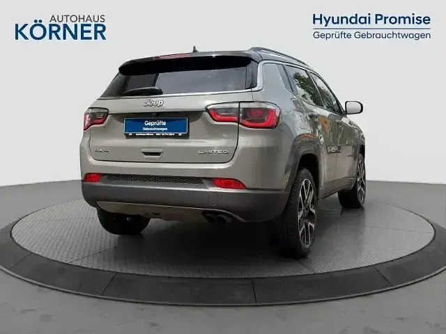 Gebraucht Jeep Compass Limited 170 PS (125 kW) 2020 Grau SUV