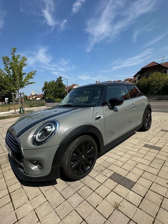 Grau Gebraucht 2019 Mini Cooper Kleinwagen | 13.850 € (Guter Preis) - Bild 1/4