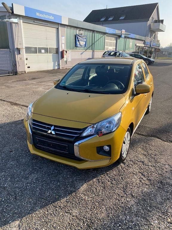 Gebraucht Mitsubishi Space Star Basis 71 PS (52 kW) 2020 Gelb Kleinwagen