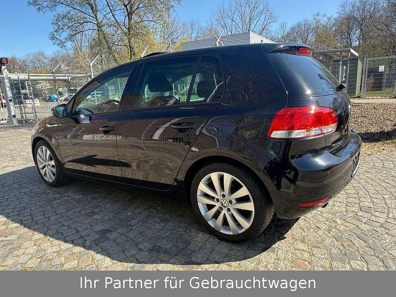 Gebraucht VW Golf VI Style 105 PS (77 kW) 2012 Blau Kleinwagen