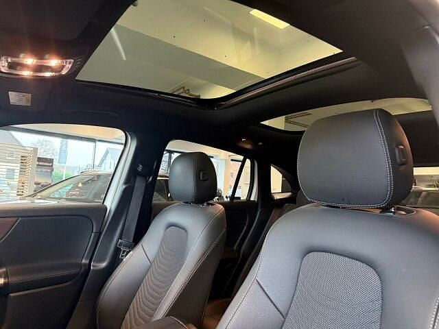 Gebraucht Mercedes GLA250 Progressive 161 PS (118 kW) 2022 Unilack polarweiß SUV