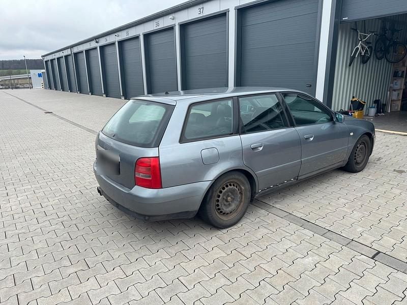 Gebraucht Audi A4 150 PS (110 kW) 1999 Grau Kombi