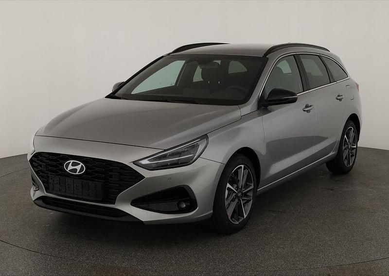 Shimmering silver metallic Neu 2025 Hyundai i30 Kombi | 23.945 € (Fairer Preis) - Bild 1/4