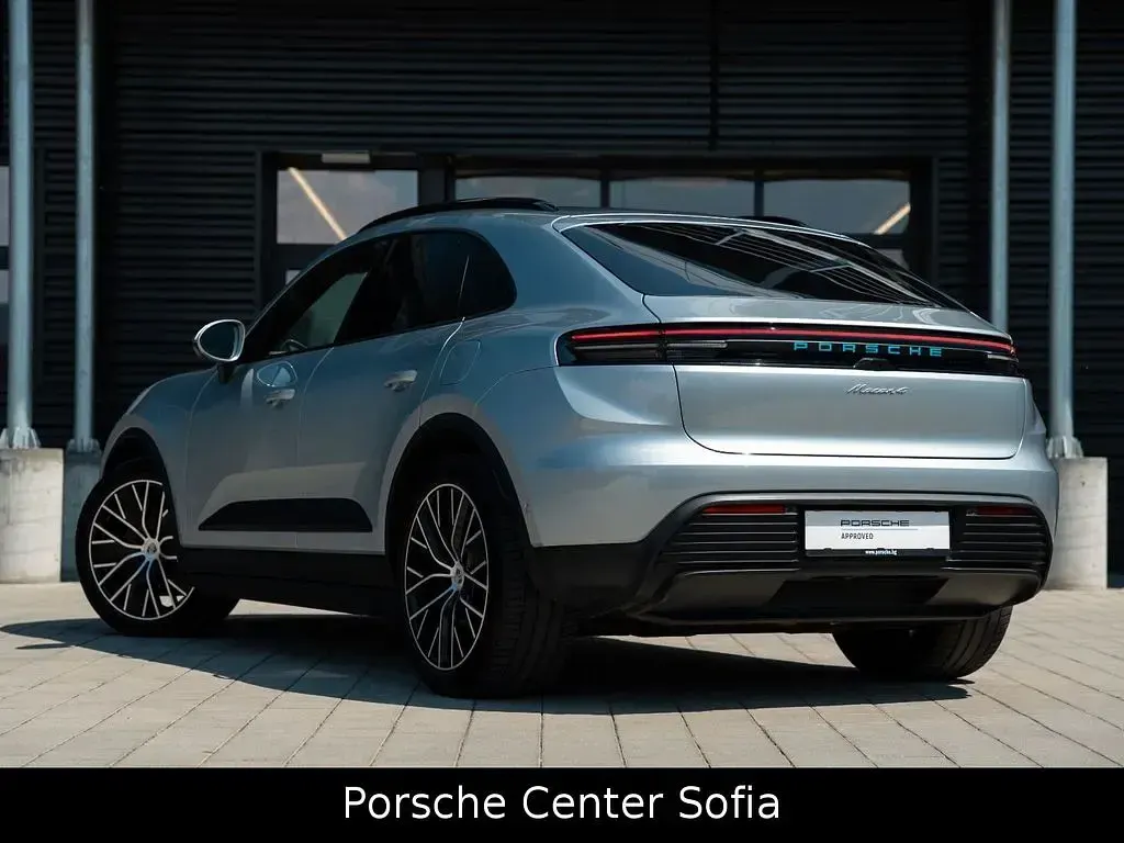 Gebraucht Porsche Macan 4 Electric 300 kW (408 PS) 2024 Silber SUV