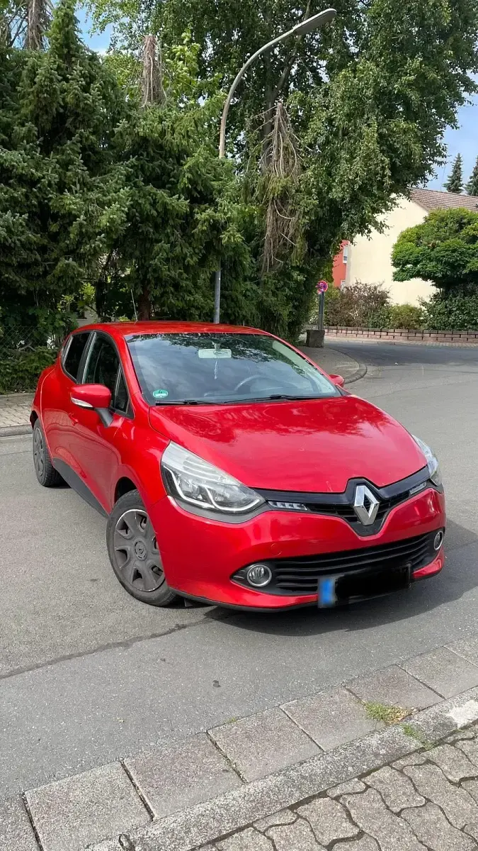 Gebraucht Renault Clio IV 90 PS (66 kW) 2013 Rot Limousine