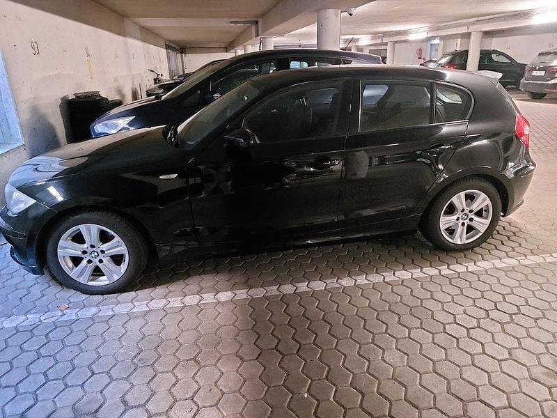 Second-hand BMW 116 116 CP (85 kW) 2007 Negru Hatchback